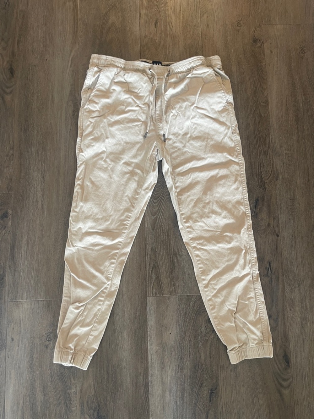 GAP Men's Jogger Pants in Light Beige